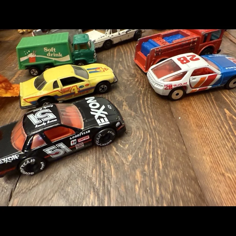 Vintage Hot Wheels Die Cast Car Lot & matchbox Car Toys Orginal Case 19 Cars 60s